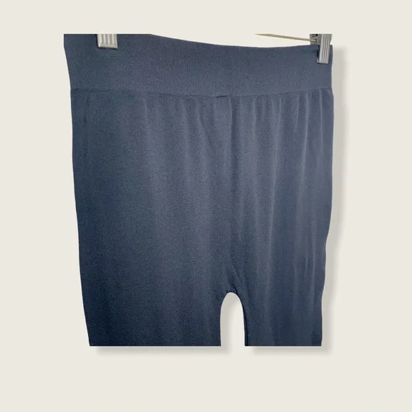 Wear It With Heart Leggings - Picture 2 of 12